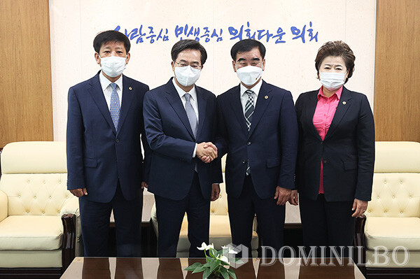 경기도의회 의장단, 김동연 경기도지사 접견