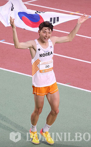 용인특례시청 직장운동경기부에 입단한 남자 육상 높이뛰기 최진우 선수  